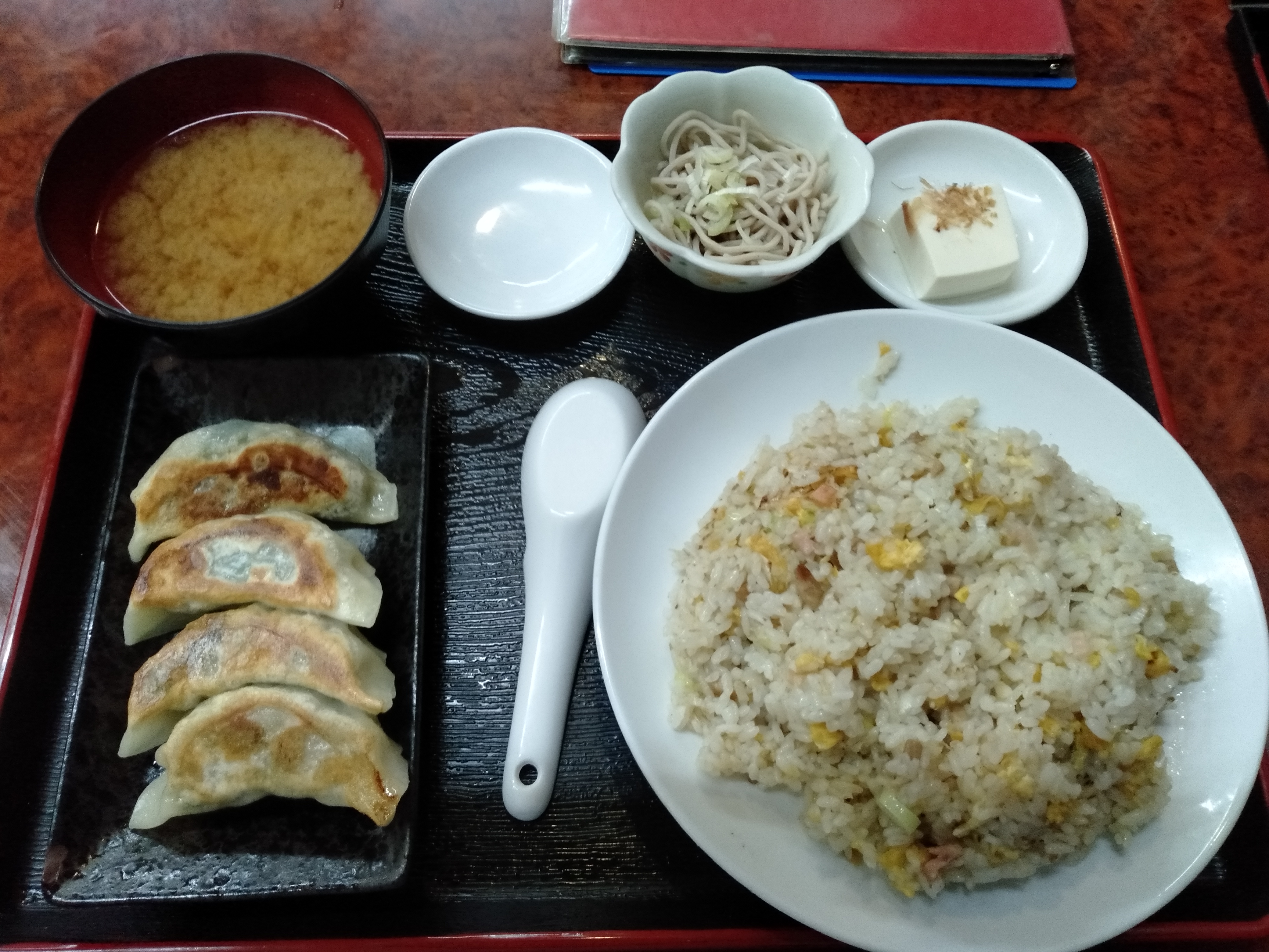 川崎駅西口から徒歩6分の 中華料理 福門飯店 で ボリュームたっぷりなチャーハン 餃子定食を食べてみた 川崎のマサが 地元で食べ歩く